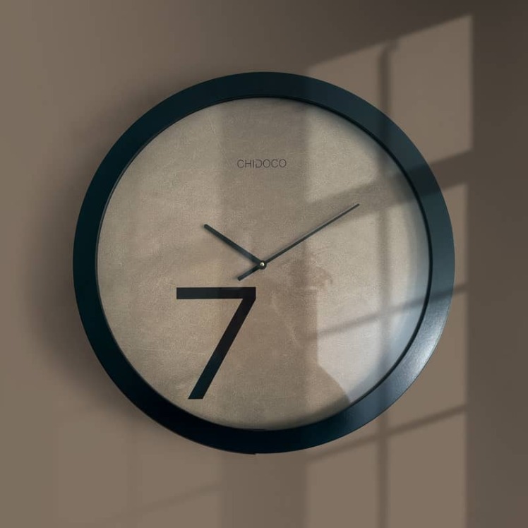 ساعت دیواری مینیمال کرم