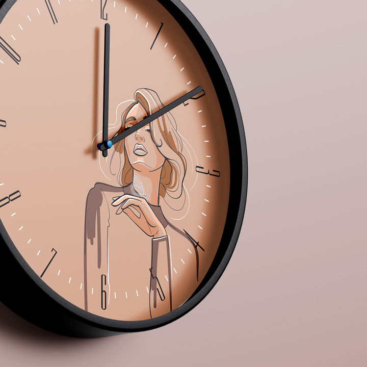 ساعت دیواری دختر