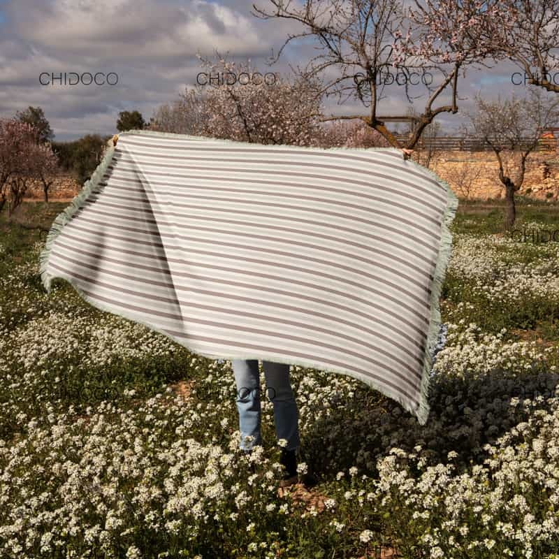  شال مبل قهوه‌ای 